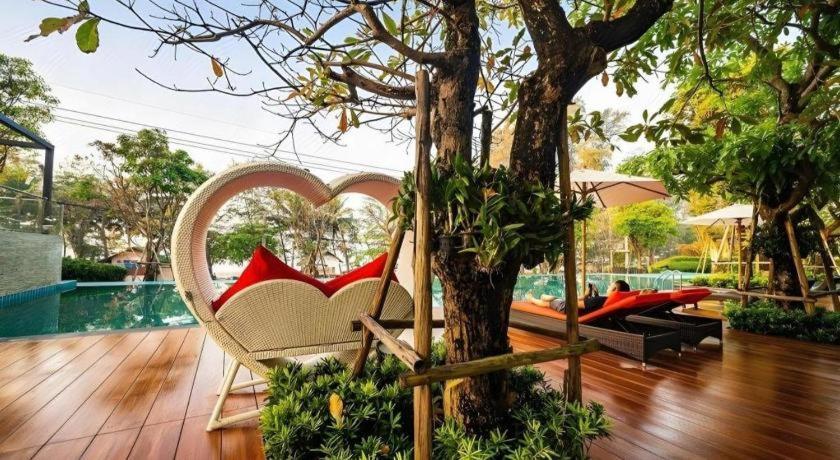 Chatnipa Beach Resort By Morseng Ban Hat Lek Экстерьер фото