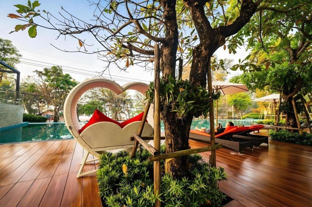 Chatnipa Beach Resort By Morseng Ban Hat Lek Экстерьер фото